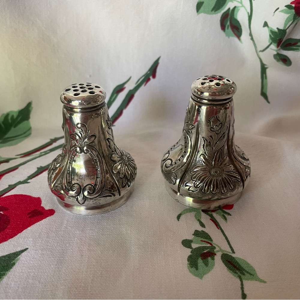 RARE Antique Middletown Plate Co. Salt & Pepper Shakers Quadrupled Plated - Picture 2 of 8